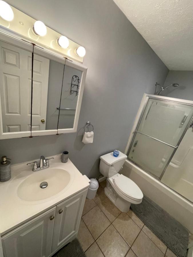 Spacious Pocono With Hot Tub And Fire Pit Holiday home *