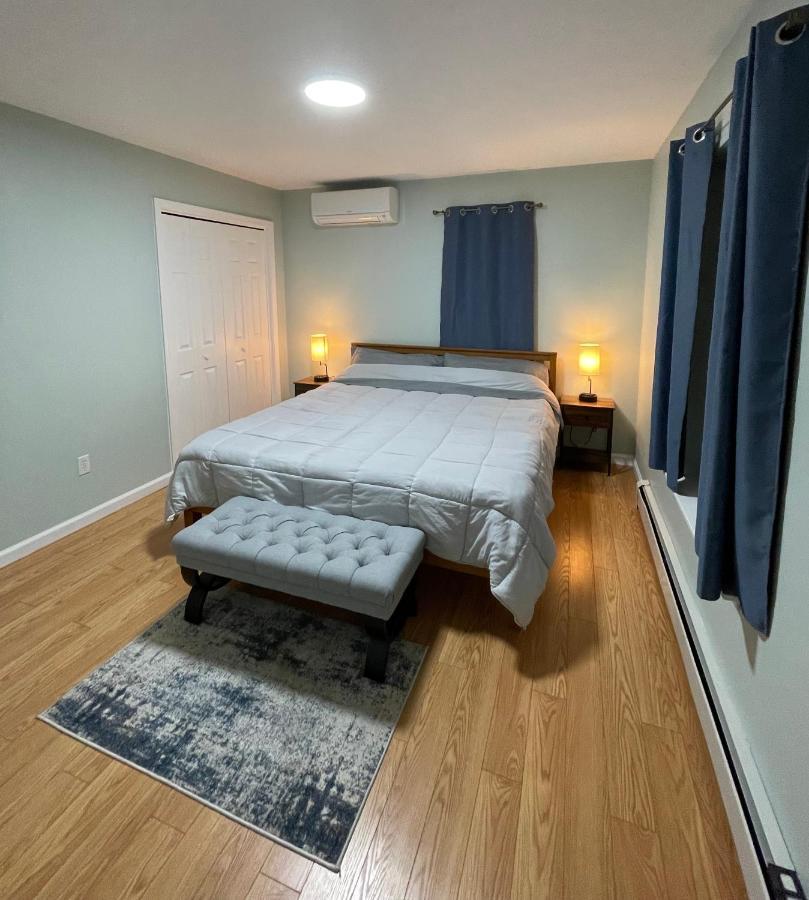 Spacious Pocono With Hot Tub And Fire Pit * Long Pond