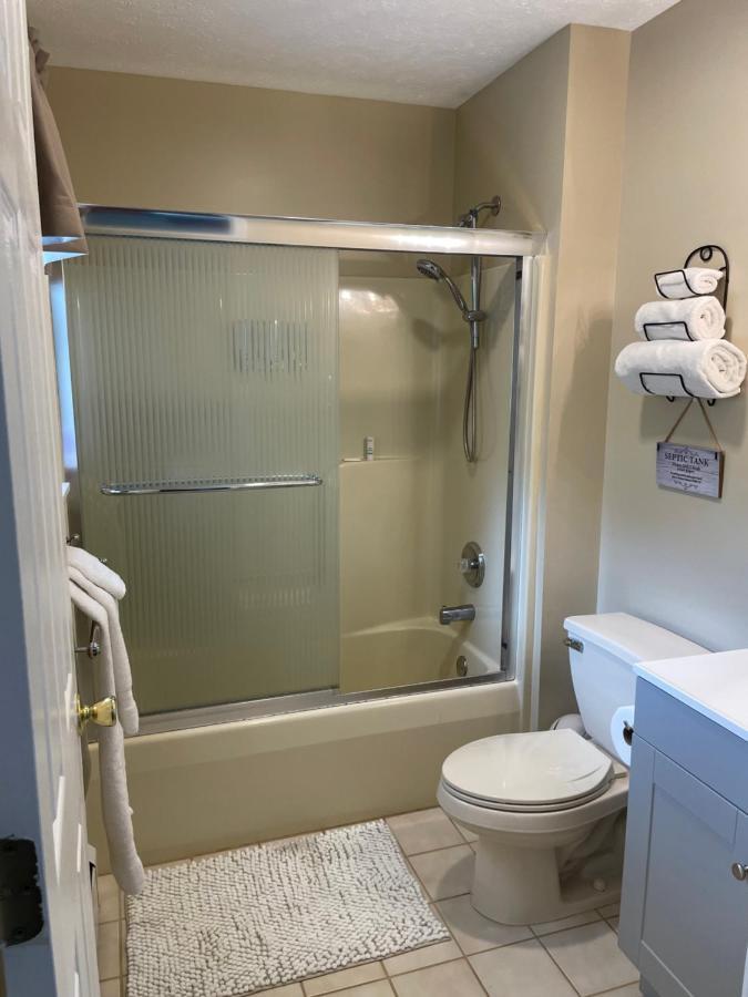 Holiday home Spacious Pocono With Hot Tub And Fire Pit *