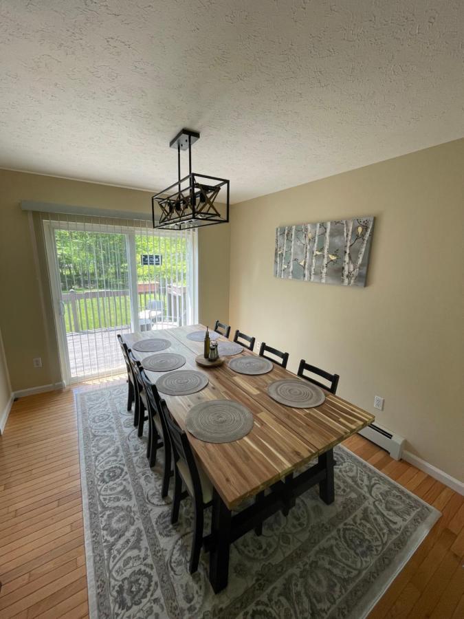 Spacious Pocono With Hot Tub And Fire Pit * Long Pond
