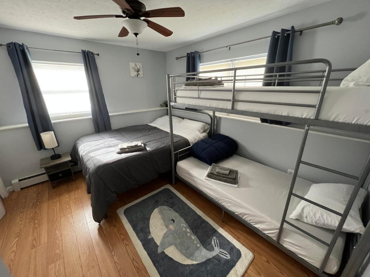 Spacious Pocono With Hot Tub And Fire Pit Holiday home